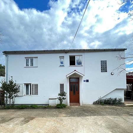 Apartmani Ivanka Starigrad Paklenica Exterior foto