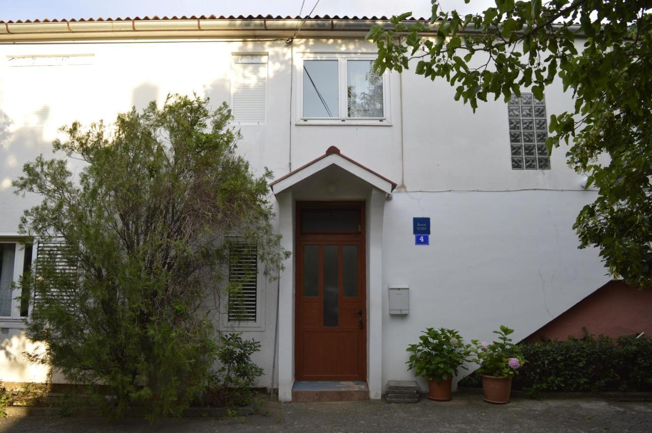 Apartmani Ivanka Starigrad Paklenica Exterior foto