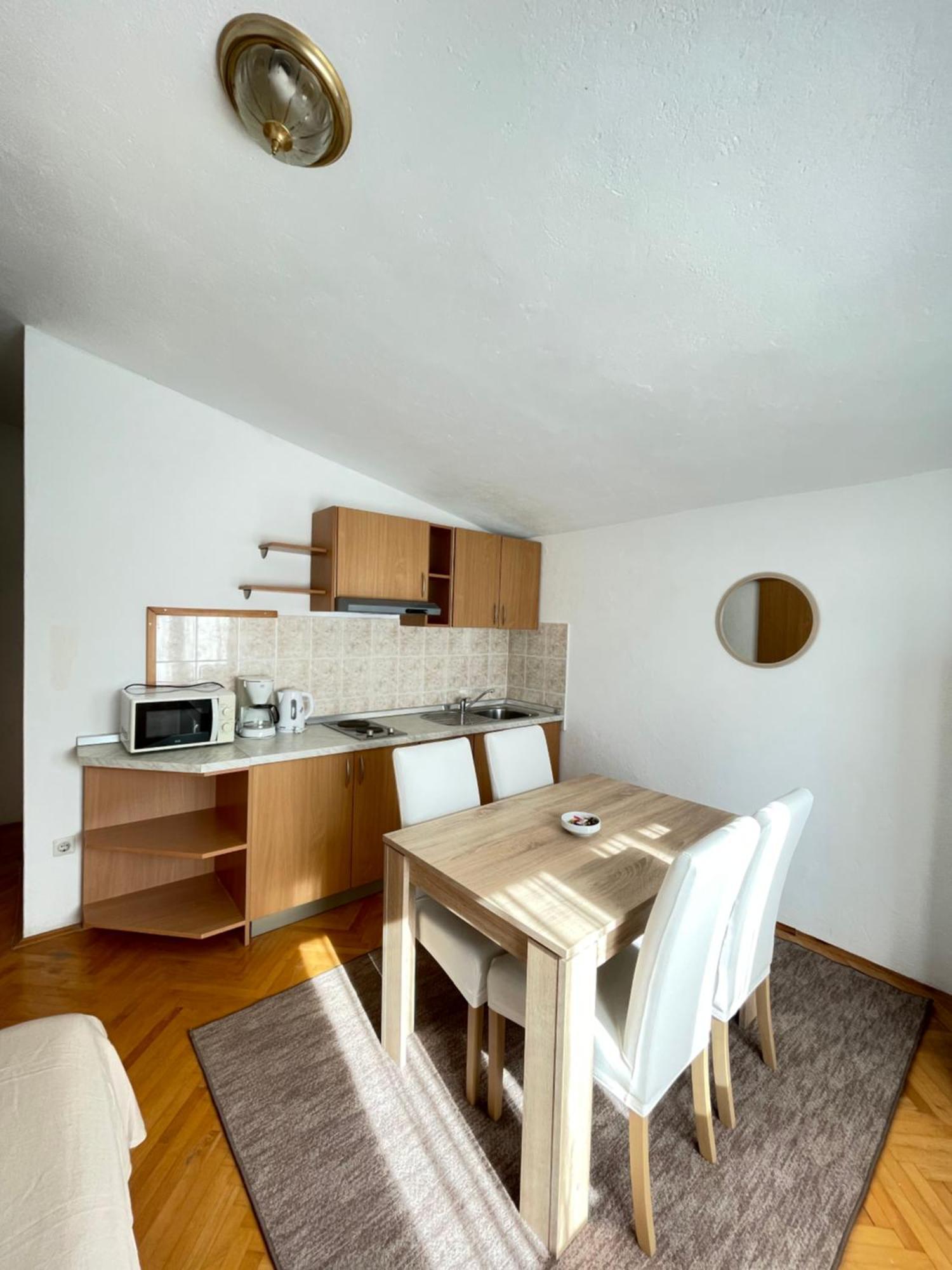 Apartmani Ivanka Starigrad Paklenica Exterior foto